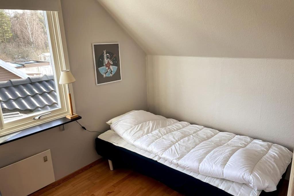 Familjevaenligt Hus Naera Isaberg! Villa Hestra ภายนอก รูปภาพ