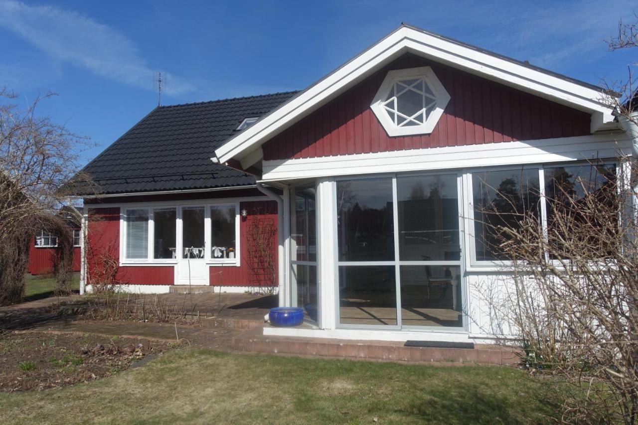 Familjevaenligt Hus Naera Isaberg! Villa Hestra ภายนอก รูปภาพ